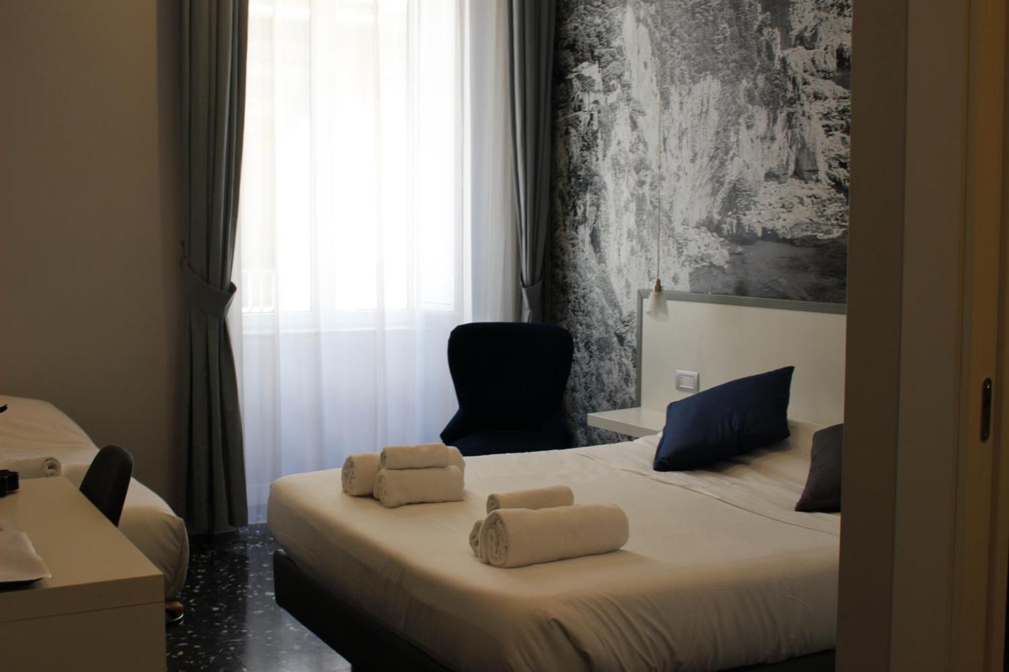 Beverello Rooms Наполи Екстериор снимка