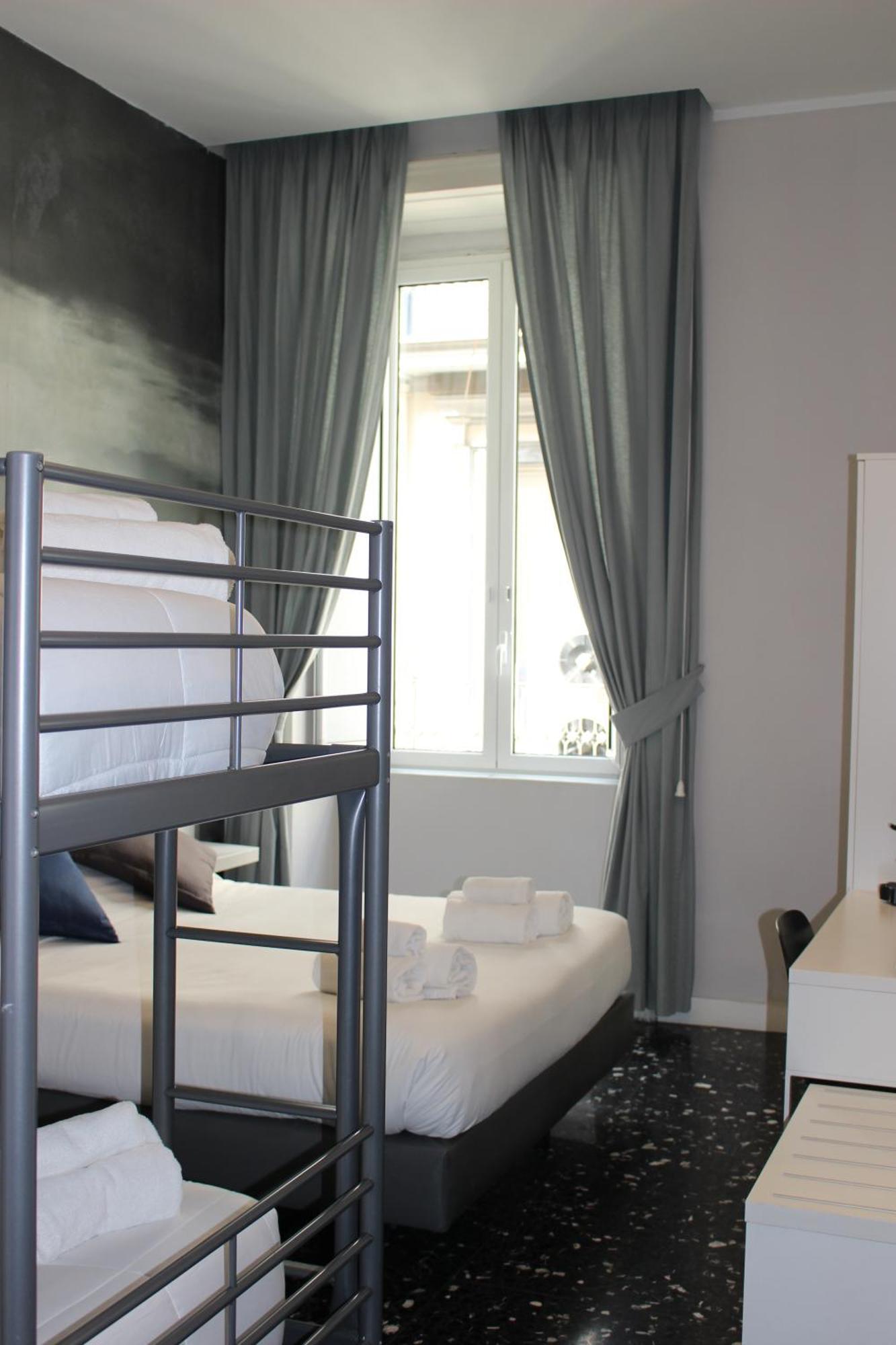 Beverello Rooms Наполи Екстериор снимка